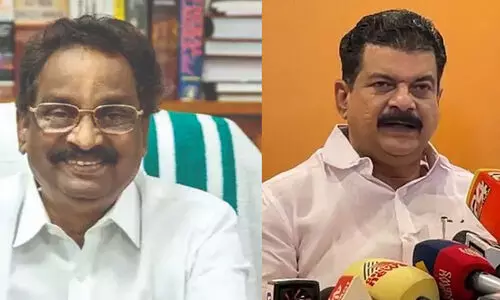 PV Anvar, akbala