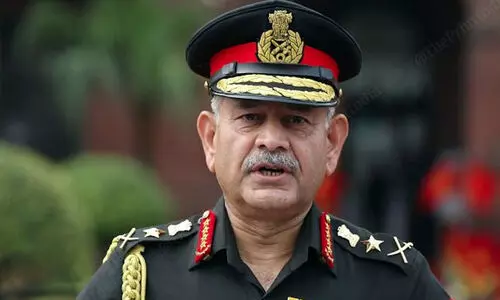 ഇന്ത്യയും ചൈനയും തമ്മിലുള്ള വിശ്വാസം പുനഃസ്ഥാപിക്കാൻ ശ്രമങ്ങൾ അനിവാര്യമെന്ന് കരസേനാ മേധാവി ഇന്ത്യയും ചൈനയും തമ്മിലുള്ള വിശ്വാസം പുനഃസ്ഥാപിക്കാൻ ശ്രമങ്ങൾ അനിവാര്യമെന്ന് കരസേനാ മേധാവി