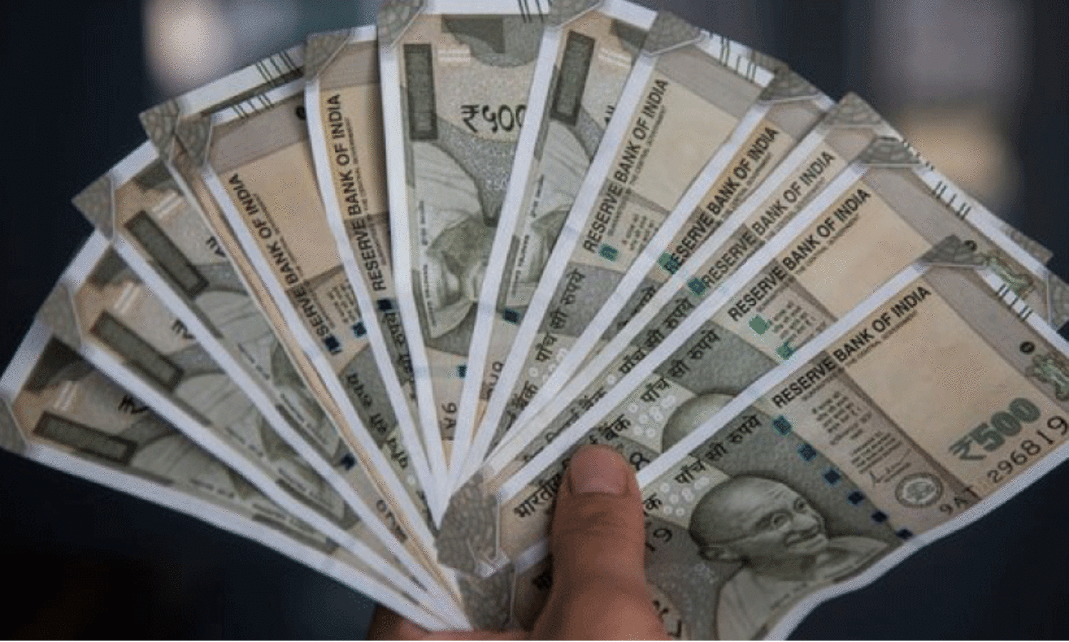 വി​നി​മ​യ നി​ര​ക്ക് സ​ർ​വ​കാ​ല റെ​ക്കോ​ഡി​ൽ; റി​യാ​ലി​ന് 223. 70 രൂ​പ