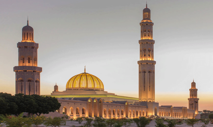 സു​ൽ​ത്താ​ൻ ഖാ​ബൂ​സ് ഗ്രാ​ൻ​ഡ് മോ​സ്‌​ക് സ​ന്ദ​ർ​ശി​ക്കാ​ൻ ഫീ​സ് ഏ​ർ​പ്പെ​ടു​ത്തി