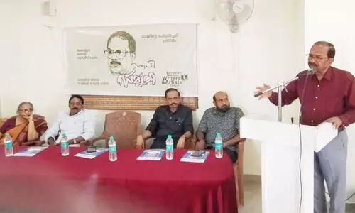 എം.​ടി ന​വീ​ന ആ​ശ​യാ​വി​ഷ്കാ​ര​ങ്ങ​ളു​ടെ പെ​രു​ന്ത​ച്ച​ൻ -സു​ധാ​ക​ര​ൻ രാ​മ​ന്ത​ളി