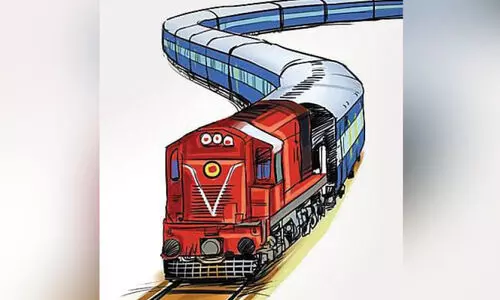 ട്രാക്ക് നവീകരണം; വൈകിയോടി ​െട്രയിനുകൾ