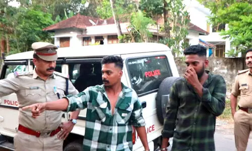 യുവാവിനെ കടയ്ക്കുള്ളിലിട്ട് വെട്ടിയ കേസിൽ രണ്ടുപേർ അറസ്റ്റിൽ
