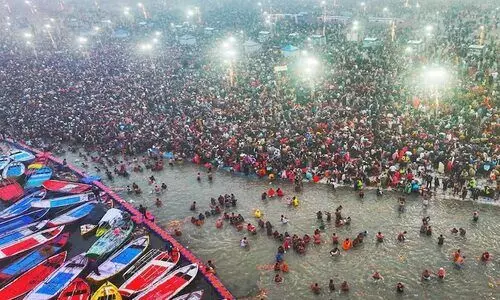 മകരസംക്രാന്തി നാളിൽ മഹാകുംഭമേളയിൽ വൻ തിരക്ക്