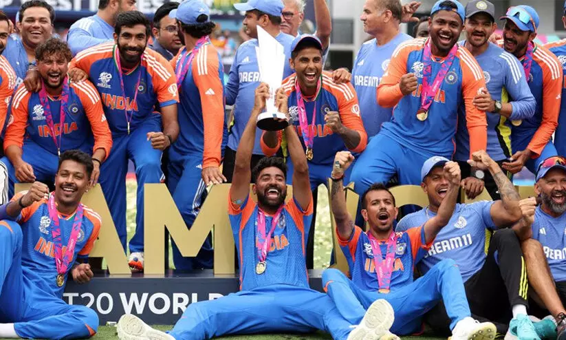 ലോകകപ്പ് ജയിച്ചപ്പോൾ ടീമിൽ അവനുണ്ടായിരുന്നു, ഇപ്പോൾ മാഞ്ഞുപോയി! ബി.സി.സി.ഐക്കെതിരെ ഒളിയമ്പുമായി മുൻ താരം