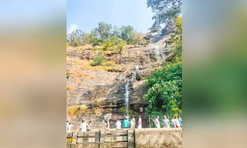 നീരൊഴുക്ക് കുറഞ്ഞ്​ ചീയപ്പാറ: സഞ്ചാരികള്‍ക്ക് നിരാശ