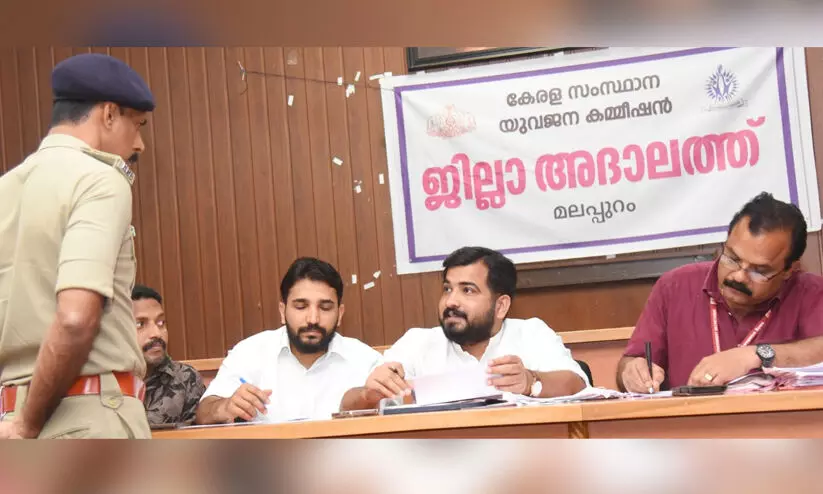 നിറത്തിന്റെ പേരിൽ അധിക്ഷേപം: പെൺകുട്ടി ആത്മഹത്യ ചെയ്ത സംഭവത്തിൽ യുവജന കമീഷൻ കേസെടുത്തു