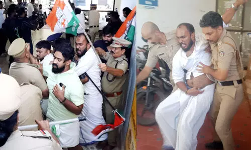 മലപ്പുറം ഡി.എം.ഒ ഓഫിസിൽ യൂത്ത് കോൺഗ്രസ് മിന്നൽസമരം