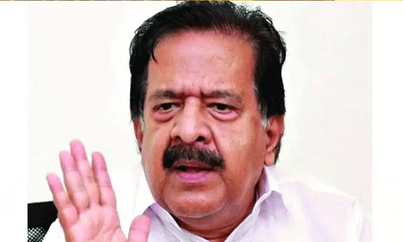 കഞ്ചിക്കോട് ഡിസ്റ്റിലറി തുടങ്ങാന്‍ അനുമതി: പിന്നില്‍ അഴിമതിയും സ്വജനപക്ഷപാതവും-രമേശ് ചെന്നിത്തല