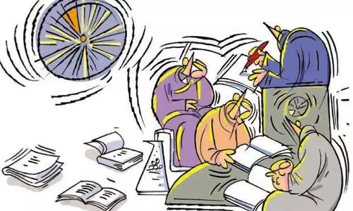 അക്കാദമിക സ്വാത​ന്ത്ര്യത്തിന്​ മരണമണി