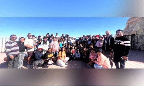 ജ​ബ​ൽ ഹ​ഫീ​ത് മ​ല​മു​ക​ളി​ലേ​ക്ക് വാ​ക്ക​ത്ത​ൺ