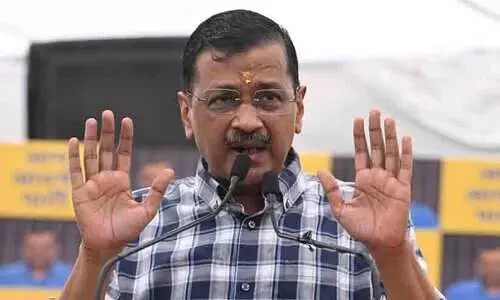 അധികാരത്തിലെത്തിയാൽ വിദ്യാർഥികൾക്ക് സൗജന്യ യാത്ര; വാഗ്ദാനവുമായി അരവിന്ദ് കെജ്‌രിവാൾ