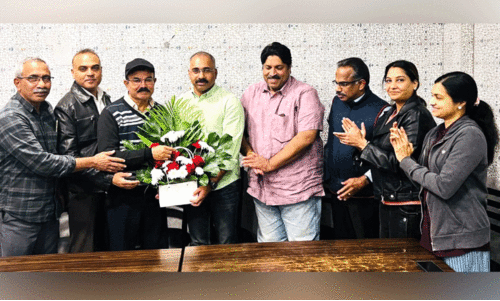 ഹ​സ്സ​ൻ​കോ​യ​ക്ക് കോ​ഴി​ക്കോ​ട് ജി​ല്ല അ​സോ​സി​യേ​ഷ​ൻ സ്വീ​ക​ര​ണം