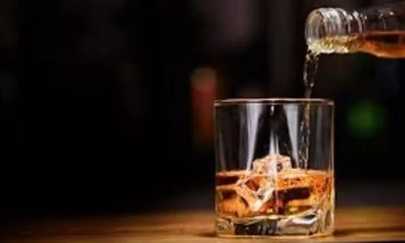 വ​രു​ന്ന​ത് സ്മോളല്ല; ലാർജ്​