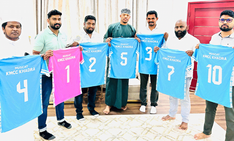 ഫു​ട്ബാ​ൾ ടൂ​ർ​ണ​മെ​ന്റ് ആ​റി​ന്; ജ​ഴ്സി പ്ര​കാ​ശ​നം