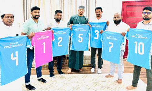 ഫു​ട്ബാ​ൾ ടൂ​ർ​ണ​മെ​ന്റ് ആ​റി​ന്; ജ​ഴ്സി പ്ര​കാ​ശ​നം