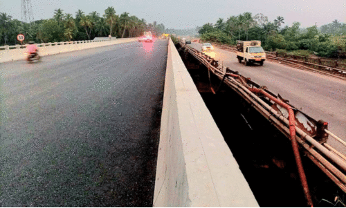 ഹൈവേ വികസനം; അപകടസാധ്യതയെന്ന് നാട്ടുകാർ; പ്രതിഷേധം ശ​ക്തം