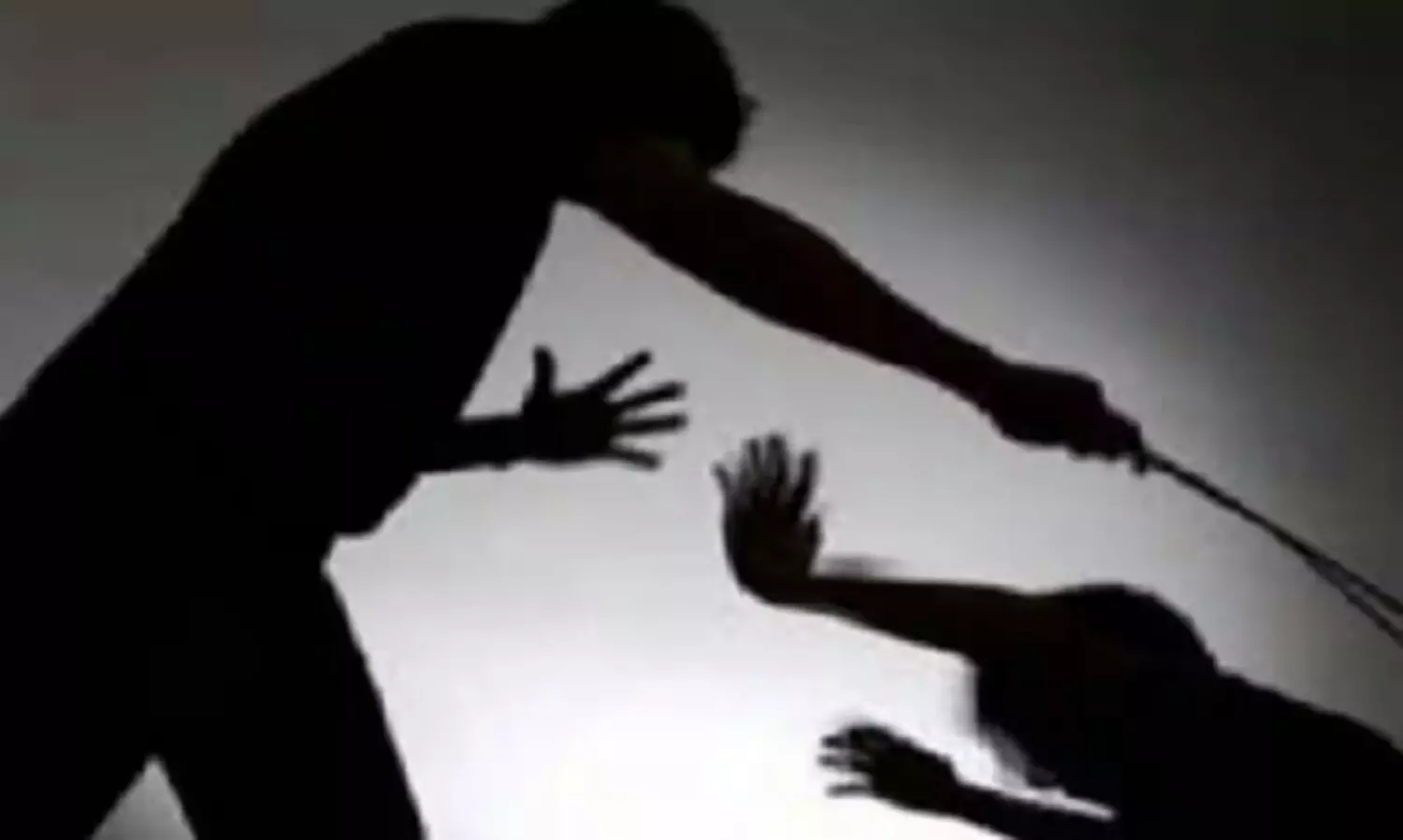 കു​ന്നം​കു​ളത്ത് നാലാം ക്ലാസുകാരന് അധ്യാപകന്റെ ക്രൂരമർദനം; കേസ്