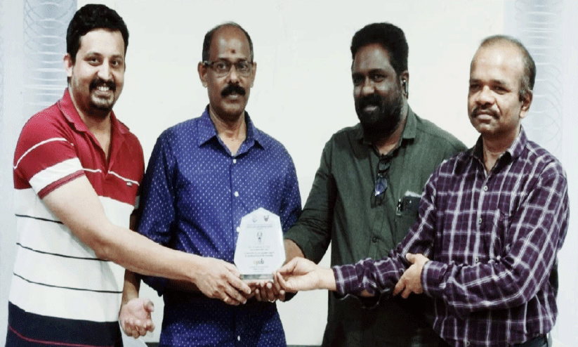 ആലപ്പുഴ പ്രവാസി അസോസിയേഷൻ യാത്രയയപ്പ് നൽകി