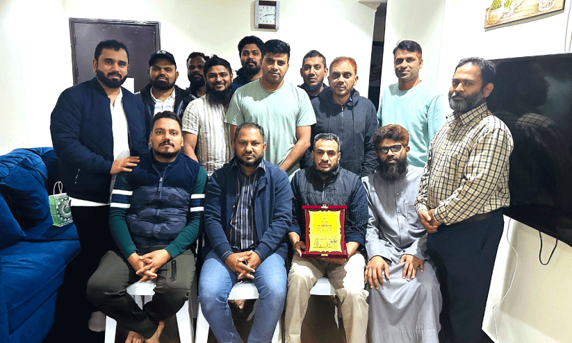 അ​ബ്ദു​ൽ നാ​സ്സ​ർ അ​ത്തോ​ളി​ക്ക് യാ​ത്ര​യ​യ​പ്പ് ന​ൽ​കി