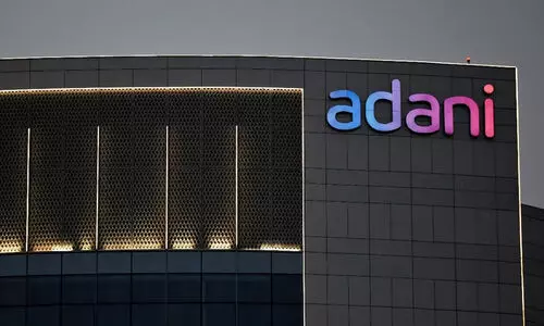 രണ്ട് വർഷം കഴിഞ്ഞിട്ടും 52 കോടി രൂപ പിഴയടക്കണമെന്ന അദാനിക്കെതിരായ ഉത്തരവ് നടപ്പാക്കാതെ കേന്ദ്ര ഏജൻസി