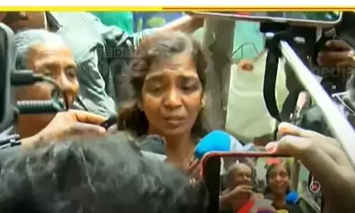 ‘പൊന്നുമോന് നീതി കിട്ടി, നീതിമാനായ ജഡ്ജിക്ക് ഒരായിരം നന്ദി’; പൊട്ടിക്കരഞ്ഞ് ഷാരോണിന്‍റെ മാതാവ്