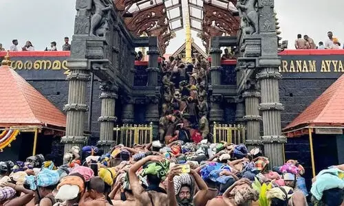 ശബരിമല തീര്‍ത്ഥാടനം: സ്‌ട്രോക്ക് ബാധിച്ച രണ്ട് പേര്‍ക്ക് തുണയായി ആരോഗ്യ വകുപ്പ്