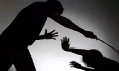 കു​ന്നം​കു​ളത്ത് നാലാം ക്ലാസുകാരന് അധ്യാപകന്റെ ക്രൂരമർദനം; കേസ്