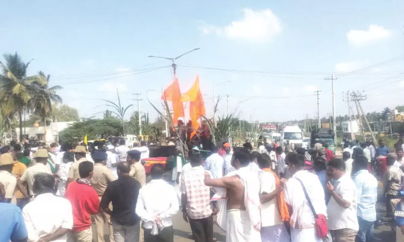 വ​ഖ​ഫ് ബോ​ർ​ഡ് വി​വാ​ദം;  ശ്രീ​രം​ഗ​പ​ട്ട​ണ​യി​ൽ ബ​ന്ദ് ആ​ച​രി​ച്ചു