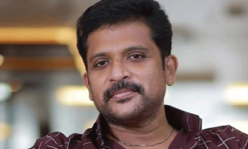 നാലുവയസുകാരിയെ പീഡിപ്പിച്ച കേസ്; നടന്‍ കൂട്ടിക്കല്‍ ജയചന്ദ്രനെതിരെ ലുക്കൗട്ട് നോട്ടീസ്‌