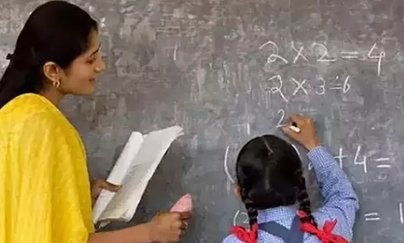 56 വയസ്സുവരെ ദിവസവേതനത്തിൽ അധ്യാപകരായി നിയമിക്കാമെന്ന് ഉത്തരവ് 56 വയസ്സുവരെ ദിവസവേതനത്തിൽ അധ്യാപകരായി നിയമിക്കാമെന്ന് ഉത്തരവ്