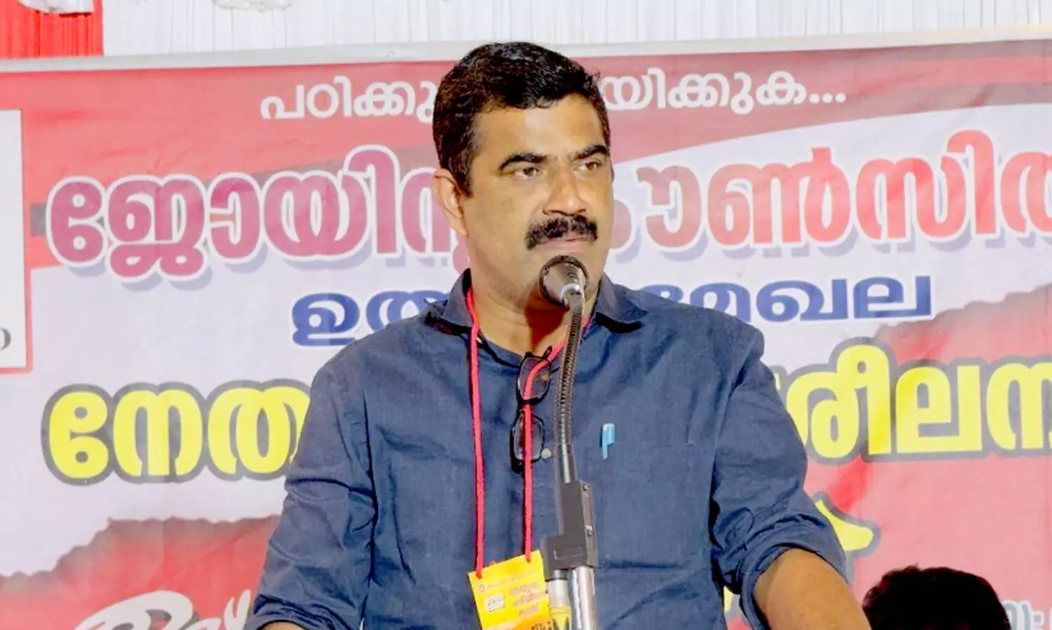 ‘നിന്റെ കാല് തല്ലി ഒടിക്കും.. അടിച്ച് പല്ല് പറിക്കും...’; പണിമുടക്ക് ദിവസം ജോലിക്കെത്തിയ ജീവനക്കാരന് ജോയിന്റ് കൗൺസിൽ നേതാവിന്റെ തെറിയും ഭീഷണിയും