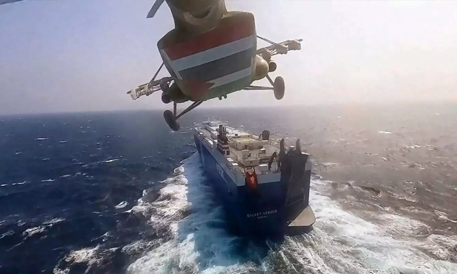 വെടിനിർത്തൽ: ഹൂതികൾ പിടികൂടിയ ഇസ്രായേൽ കപ്പലിലെ ജീവനക്കാരെ 14 മാസത്തിന് ശേഷം വിട്ടയച്ചു