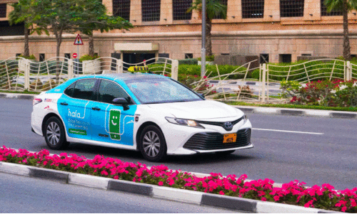 കാത്തിരിപ്പ് സമയം കുറഞ്ഞു; ദുബൈയിൽ 3.5 മിനിറ്റിൽ ടാക്സിയെത്തും കാത്തിരിപ്പ് സമയം കുറഞ്ഞു; ദുബൈയിൽ 3.5 മിനിറ്റിൽ ടാക്സിയെത്തും