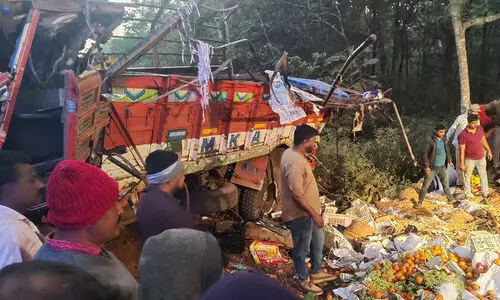 Yellapura Lorry Accident