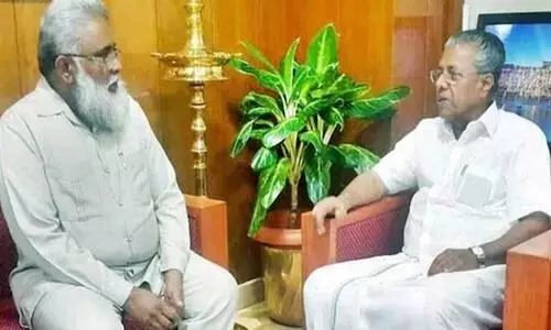 ജമാഅത്തെ ഇസ്ലാമി ബന്ധം: സി.പി.എമ്മിനോട് ചിത്രങ്ങളും ചോദ്യങ്ങളുമായി പ്രതിപക്ഷം