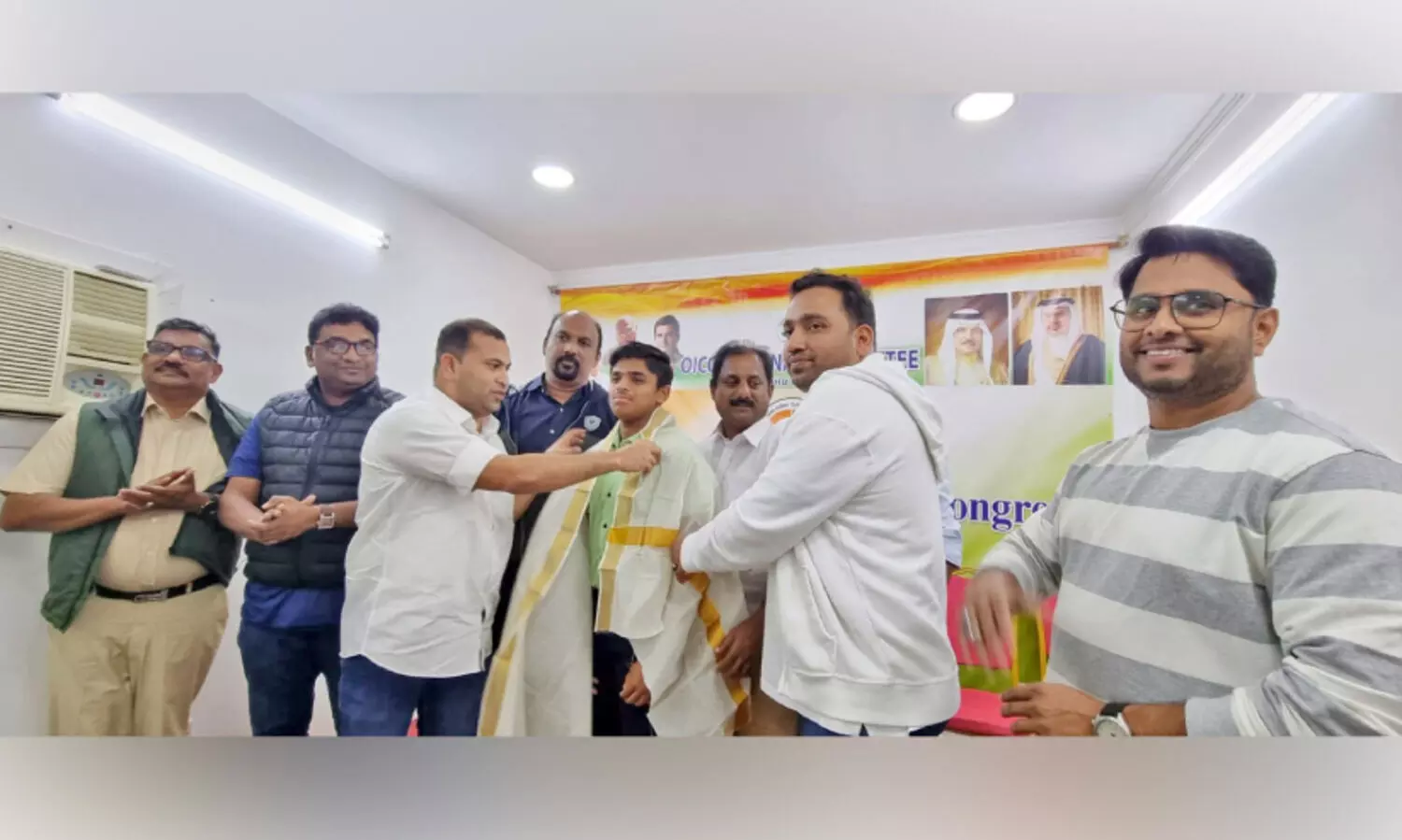 ബ​ഹ്‌​റൈ​ൻ ദേ​ശീ​യ ക്രി​ക്ക​റ്റ് ടീ​മി​ൽ ഇ​ടം ല​ഭി​ച്ച മു​ഹ​മ്മ​ദ്‌ ബാ​സി​ലിന് ആദരം