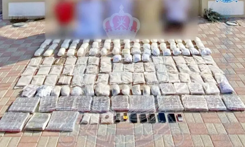 മയക്കുമരുന്നുമായി അഞ്ചുപേർ പിടിയിൽ മയക്കുമരുന്നുമായി അഞ്ചുപേർ പിടിയിൽ