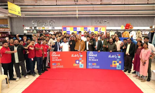 ഗ്രാ​ൻ​ഡ് ഹൈ​പ്പ​റി​ൽ ഗം​ഭീ​ര ഷോ​പ്പി​ങ് മാ​മാ​ങ്കം