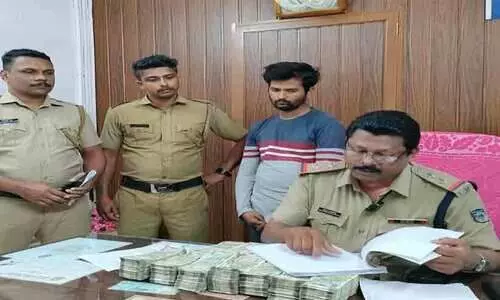 Hawala money worth lakhs seized at Kottayam railway station