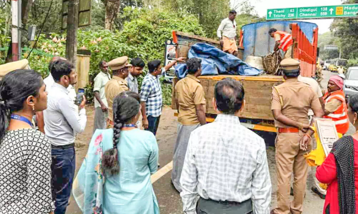 കേരളത്തിൽനിന്ന്​ ആശുപത്രി മാലിന്യം തള്ളുന്നു: പരിശോധനയുമായി തമിഴ്നാട്