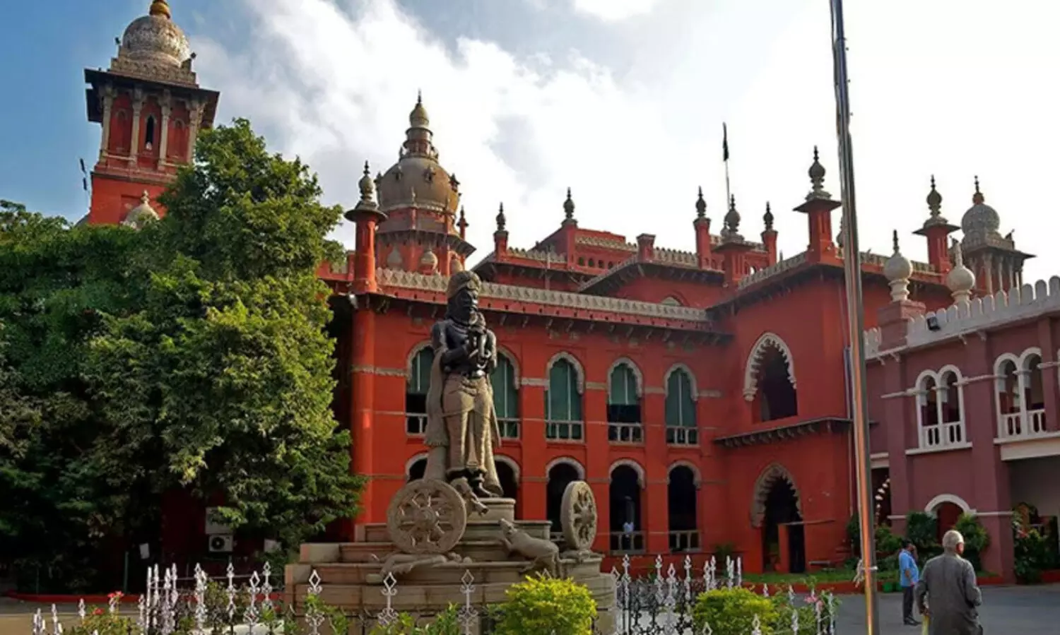 തൊഴിലിടത്തിലെ ഇഷ്ടപ്പെടാത്ത ഏതു പെരുമാറ്റവും ലൈംഗികാതിക്രമമെന്ന് മദ്രാസ് ഹൈകോടതി