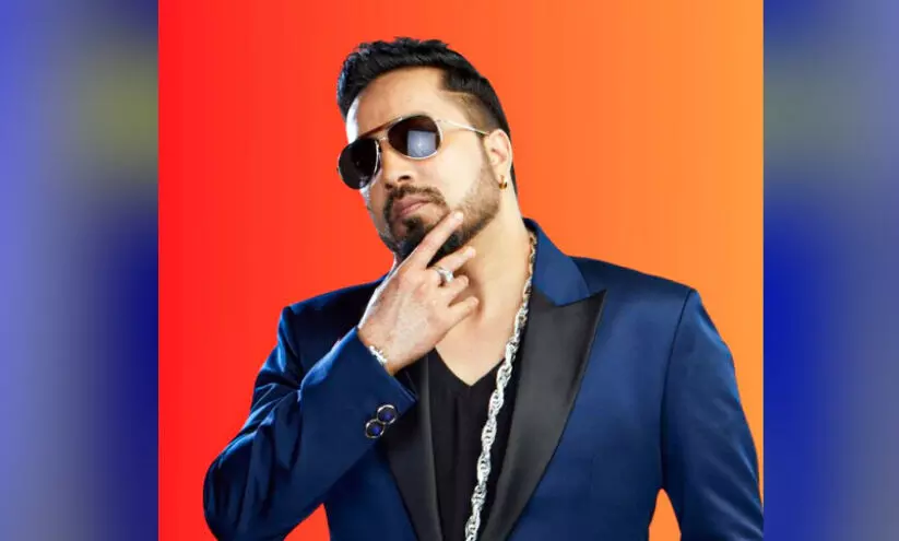 ‘സെയ്ഫ് ഭായ്, അയാൾക്ക് 11 ലക്ഷം നൽകൂ’...ജീവൻ രക്ഷിച്ച ഓട്ടോ ഡ്രൈവർക്ക് കൂടുതൽ പണം നൽകാൻ ആവശ്യ​പ്പെട്ട് മിക്കാ സിങ്