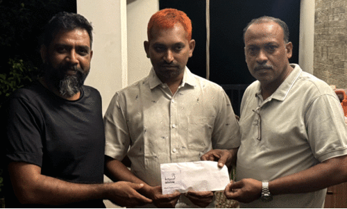 എ​റ​ണാ​കു​ളം കെ.​എം.​സി.​സി ചി​കി​ത്സ ​സ​ഹാ​യം കൈ​മാ​റി