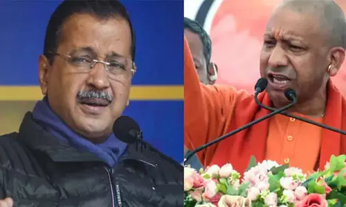 യമുനയിൽ മന്ത്രിമാരുമൊത്ത് കുളിക്കാൻ കെജ്രിവാളിന് ധൈര്യമുണ്ടോയെന്ന ചോദ്യവുമായി യോഗി ആദിത്യനാഥ്