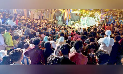 കാലിക്കറ്റ് സര്‍വകലാശാല സി സോണ്‍ കലോത്സവം; രാ​വു​റ​ങ്ങാ​തെ ‘ക​ലാ​മ’​യു​ടെ ക​ലാ​ര​വം