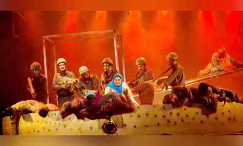 രാ​പ്പ​ക​ലു​ക​ളും ഒ​രു പല​സ്തീ​ൻ കോ​മാ​ളി​യും സം​സ്ഥാ​ന നാ​ട​ക മ​ത്സ​ര​ത്തി​ലേ​ക്ക്