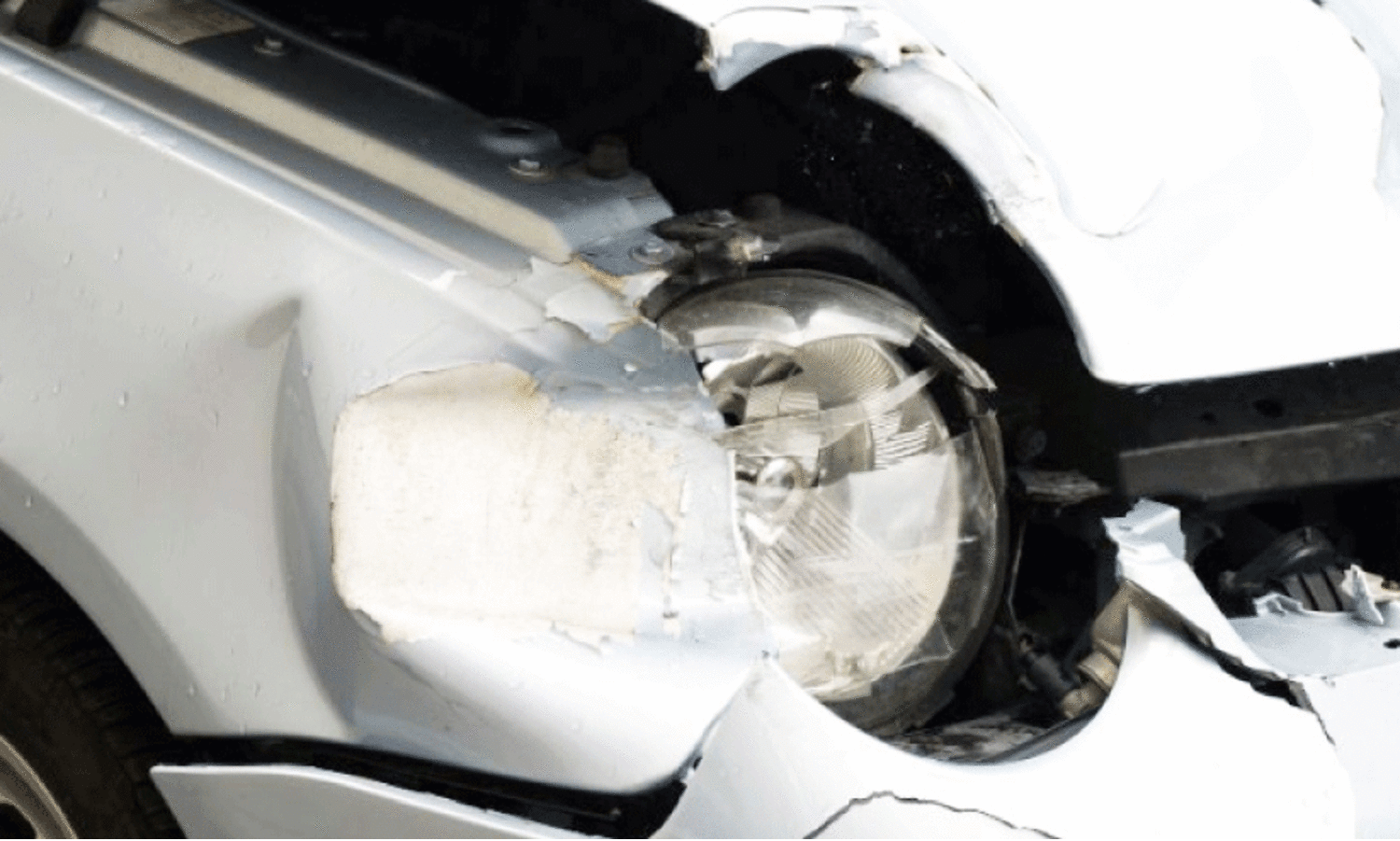 മ​രു​ഭൂ​മി​യി​ൽ കാ​റ​പ​ക​ടം: ഒ​രു മ​ര​ണം, മൂ​ന്നു​പേ​ർ​ അ​റ​സ്റ്റിൽ