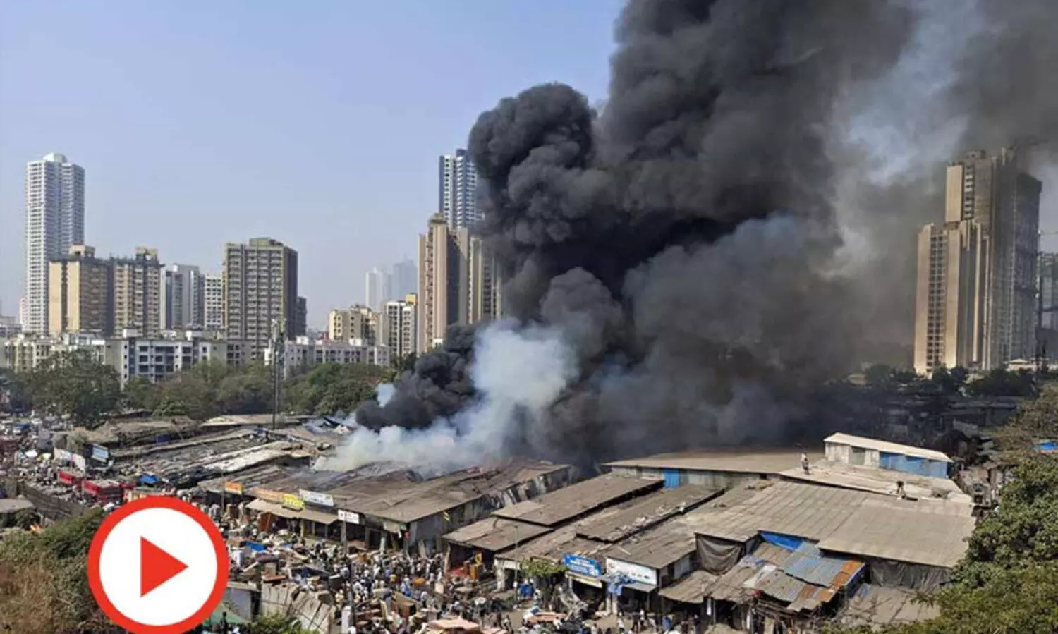 ഗുഡ്ഗാവിലെ ഫർണിച്ചർ മാർക്കറ്റിൽ വൻ തീപിടിത്തം; ആളപായമില്ല