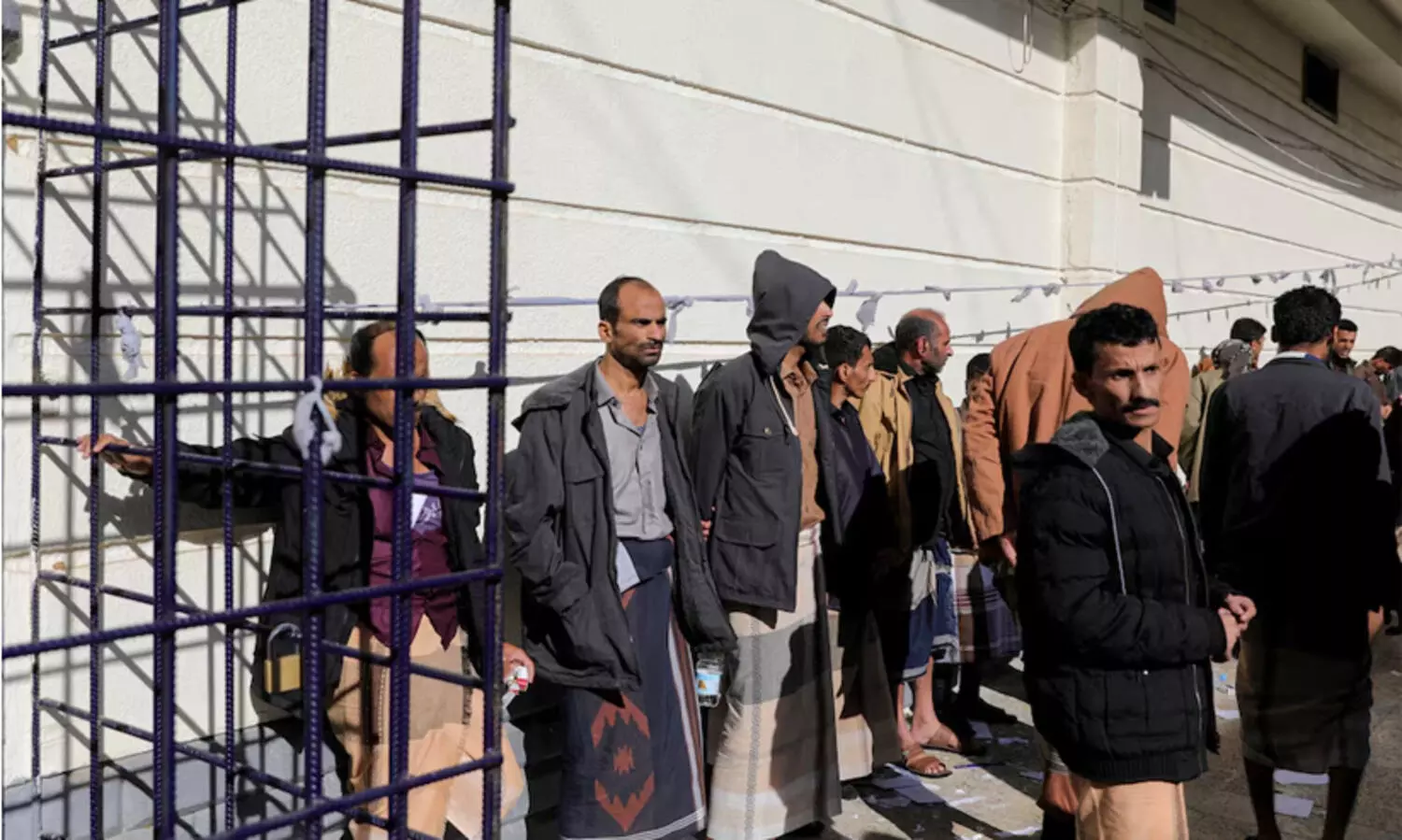 153 തടവുകാരെ വിട്ടയച്ച് ഹൂതികൾ